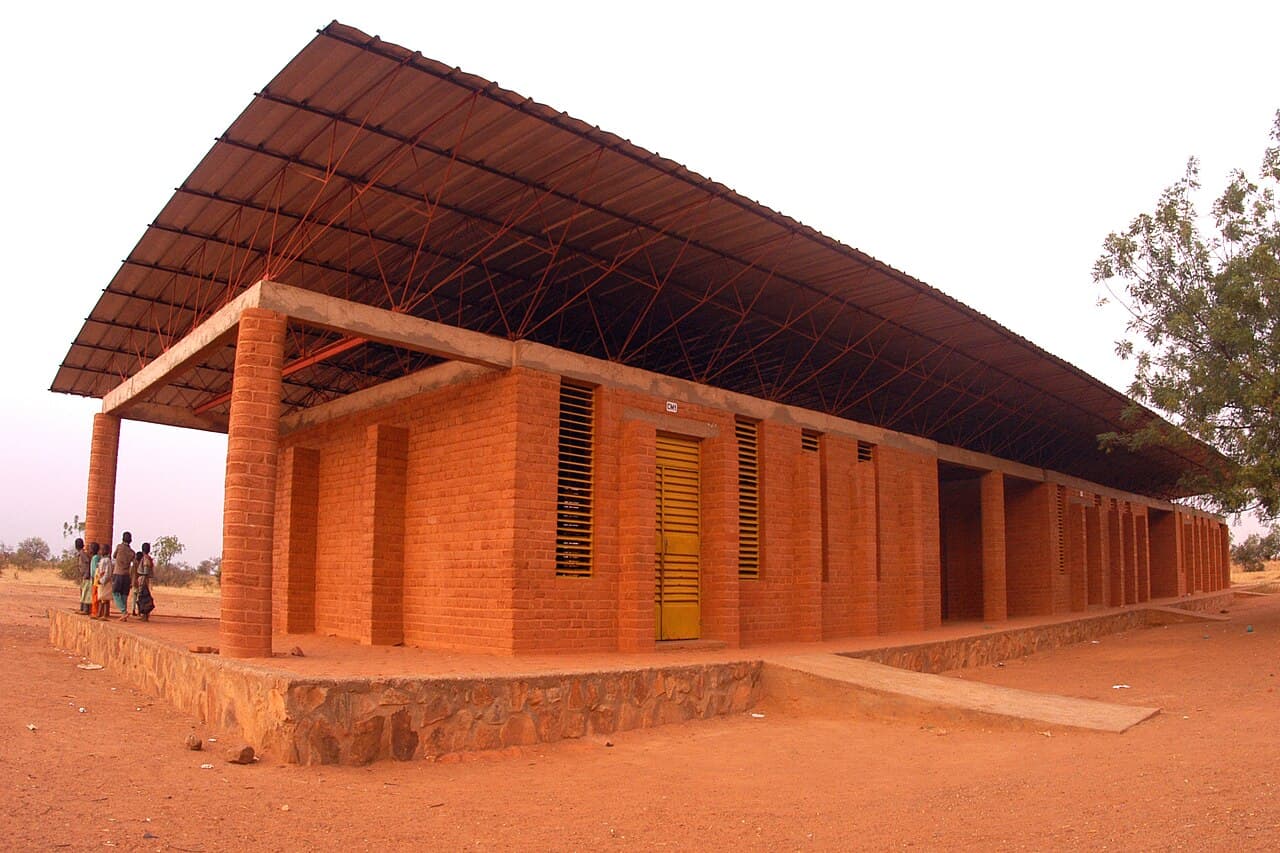 elementary school — 外观